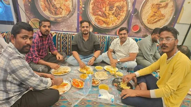 సౌదీలో ఇరుక్కుపోయిన తెలుగు యువకులు.. ఆదుకున్న SATA సభ్యులు